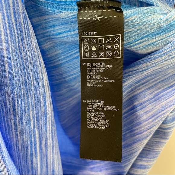 Forever 21 Size Small Ocean Blue Ombré Striped Racerback Workout Tank - Picture 5 of 6